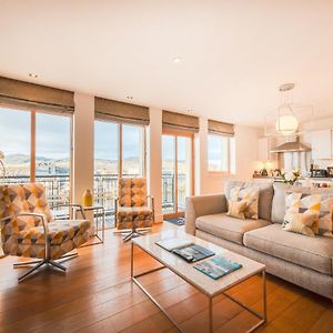 Deluxe Two-Bedroom Apartment